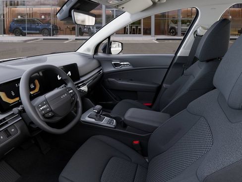 New 2026 Kia Sportage LX AWD/4WD image 17