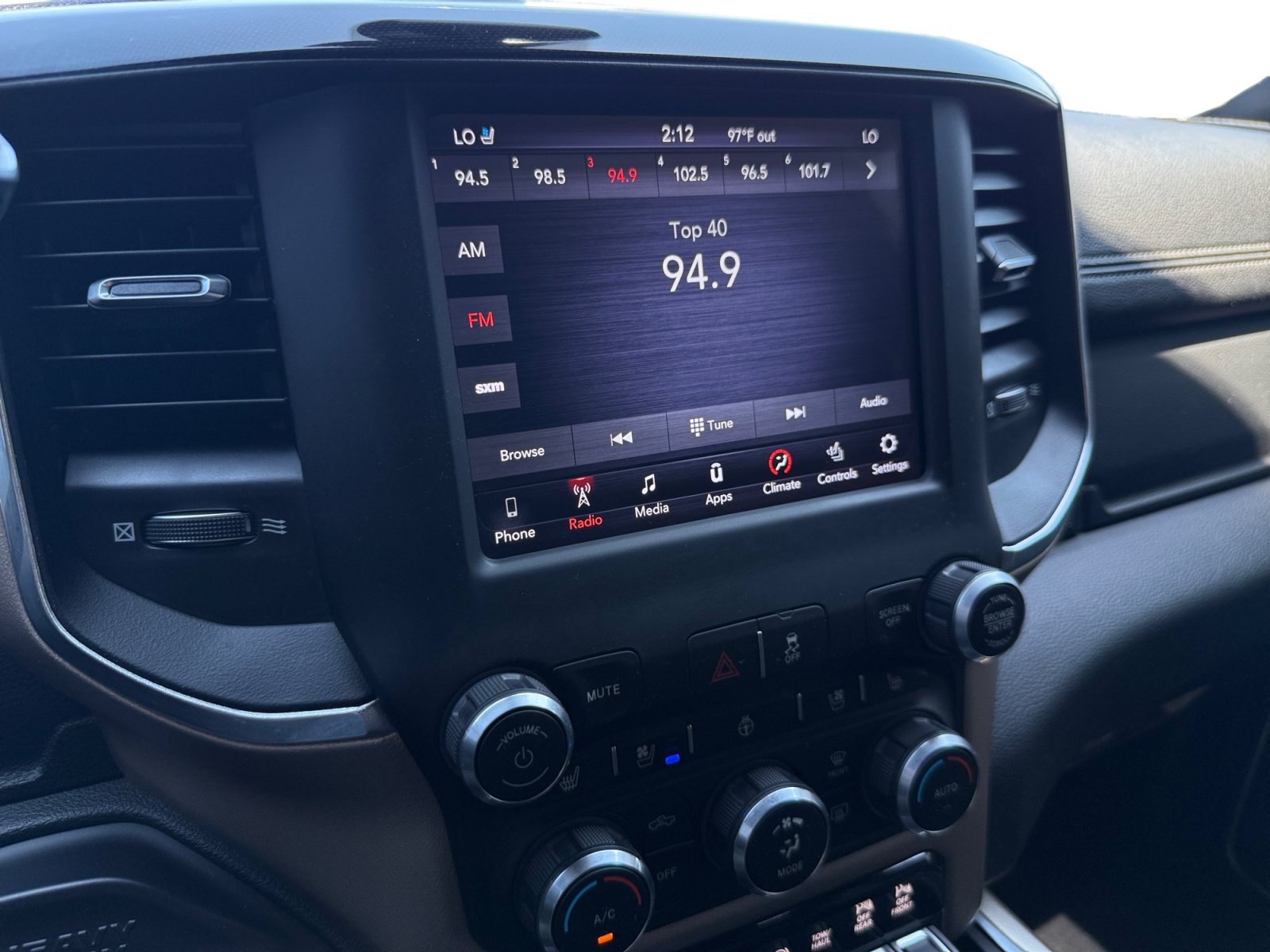 Used 2019 RAM 3500 Laramie AWD/4WD image 12