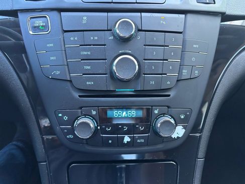 Used 2013 Buick Regal Premium image 15