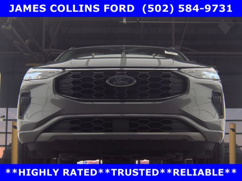 Certified 2024 Ford Escape ST-Line w/ Tech Pack #1 AWD/4WD image 6