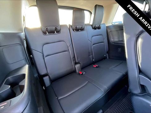 Used 2023 Nissan Pathfinder SL image 25