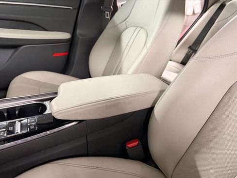 Used 2023 Hyundai Sonata Limited image 19