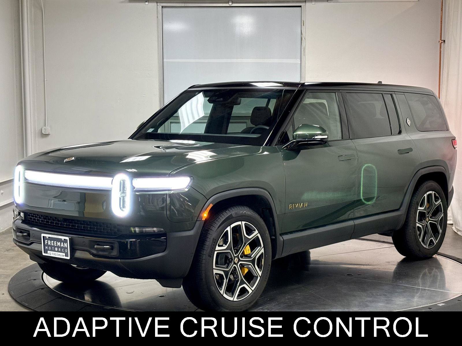 Used 2025 Rivian R1S Premium Dual AWD/4WD image 4
