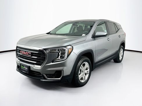 Used 2024 GMC Terrain SLE AWD/4WD image 3