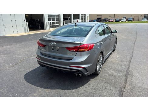 Used 2017 Hyundai Elantra Sport FWD image 6