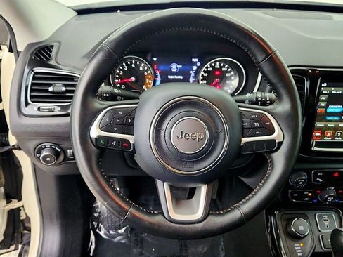 Used 2018 Jeep Compass Limited w/ Navigation Group AWD/4WD image 14