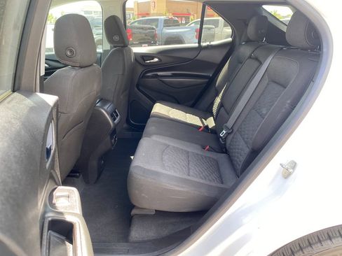 Used 2018 Chevrolet Equinox LT w/ Sun & Infotainment Package AWD/4WD image 25
