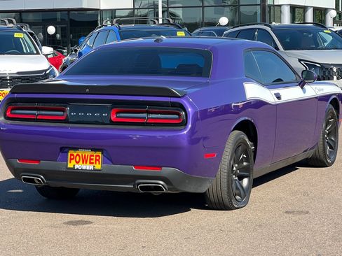 Used 2023 Dodge Challenger SXT image 4