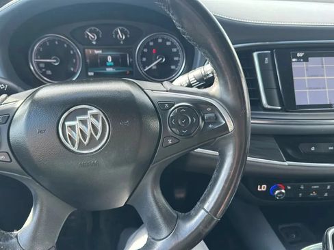 Used 2018 Buick Enclave Essence FWD image 10