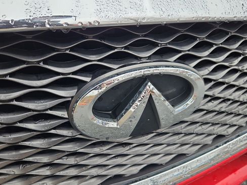 Used 2017 INFINITI Q60 Red Sport 400 image 29