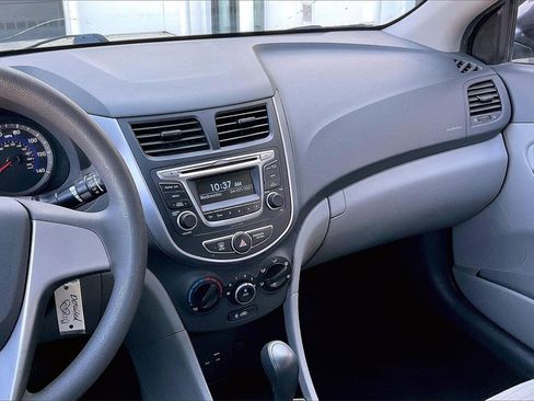 Used 2017 Hyundai Accent SE image 6