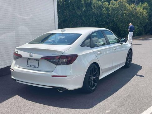 Used 2025 Honda Civic Sport image 5