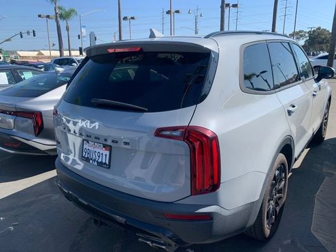 Certified 2022 Kia Telluride EX w/ EX Premium Package AWD/4WD image 5