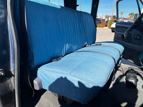 Used 1993 Dodge D/W Truck 250 image 18