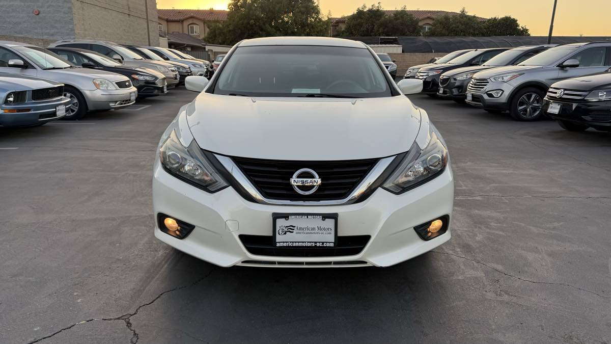 Used 2018 Nissan Altima 2.5 SR FWD image 9