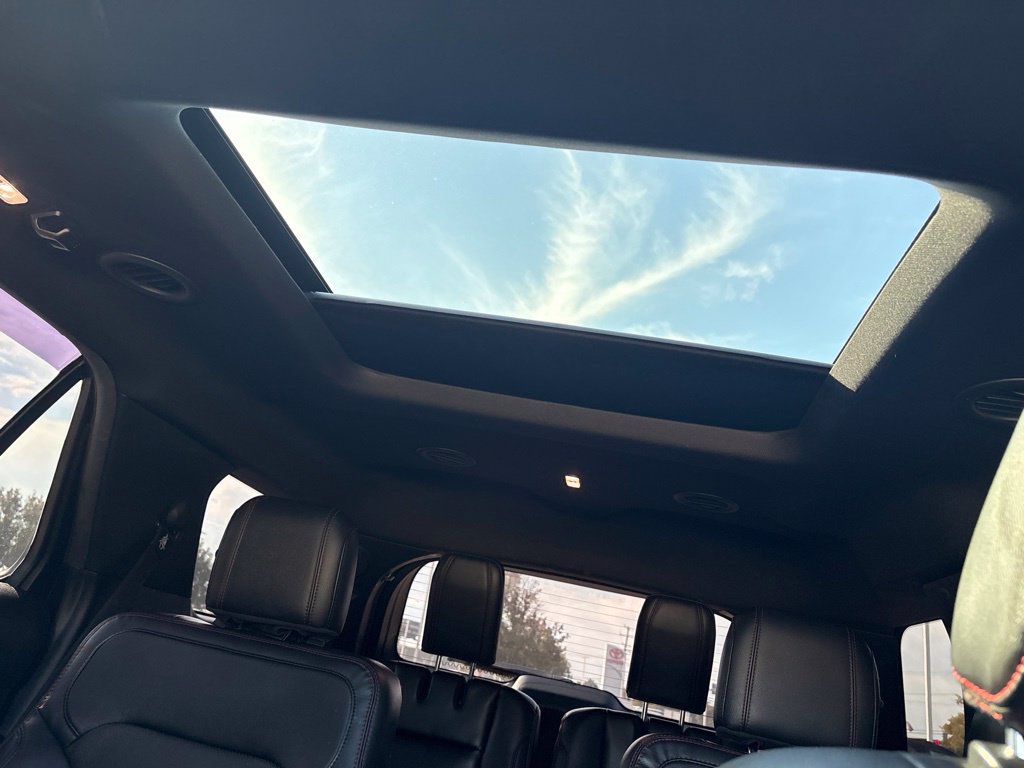 Used 2018 Ford Explorer Sport w/ Equipment Group 401A AWD/4WD image 17