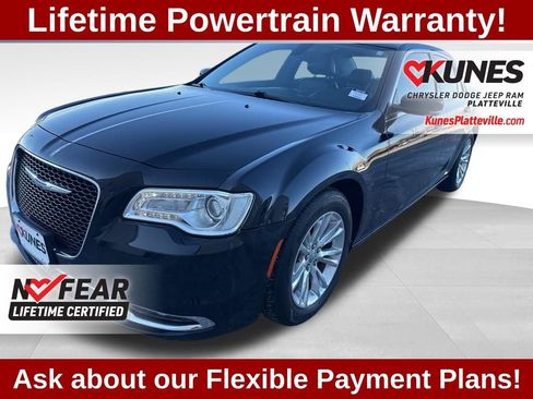 Used 2021 Chrysler 300 Touring L image 8