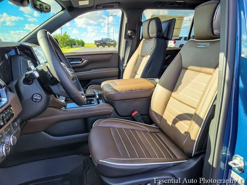 New 2026 GMC Yukon XL Denali Ultimate w/ LPO, Floor Liner Package AWD/4WD image 8