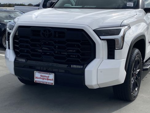 Used 2024 Toyota Tundra Limited w/ TRD Off-Road Package AWD/4WD image 7