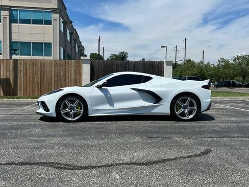 Used 2020 Chevrolet Corvette Stingray Preferred Cpe w/ 2LT Preferred Equipment Group RWD image 5