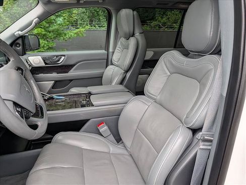 Used 2019 Lincoln Navigator L Reserve w/ Cargo Package AWD/4WD image 34