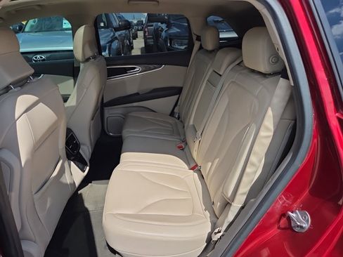 Used 2017 Lincoln MKX Select w/ Select Plus Package AWD/4WD image 13