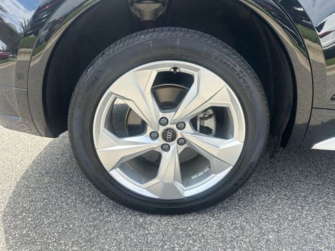 Certified 2024 Audi Q5 2.0T Prestige w/ Prestige Package AWD/4WD image 23