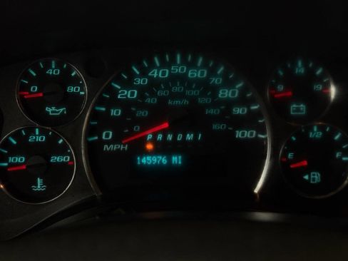 Used 2017 Chevrolet Express 2500 Extended image 51