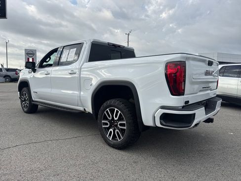 Used 2024 GMC Sierra 1500 AT4 w/ Technology Package AWD/4WD image 4
