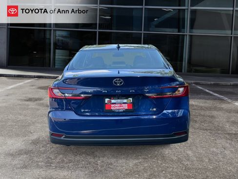 Used 2025 Toyota Camry LE FWD image 9