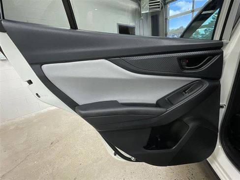 Used 2018 Subaru Crosstrek 2.0i Premium image 16