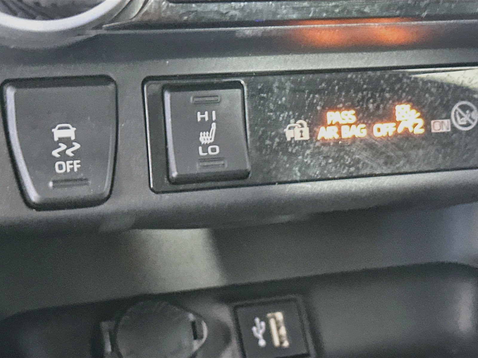 Used 2023 Toyota RAV4 XLE w/ Convenience Package AWD/4WD image 19