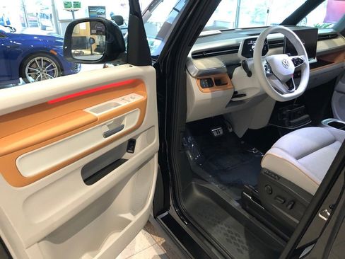 New 2025 Volkswagen ID. Buzz Pro S Plus image 11