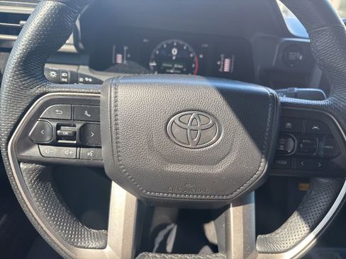 Used 2024 Toyota Tacoma SR5 w/ SR5 Upgrade Package AWD/4WD image 6