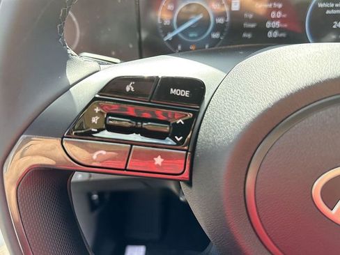 New 2025 Hyundai Elantra Limited w/ Cargo Package FWD image 25