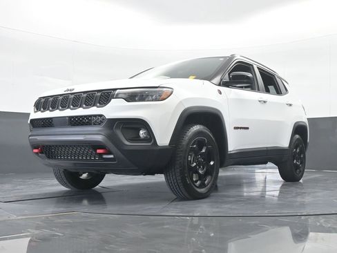 Used 2023 Jeep Compass Trailhawk image 57