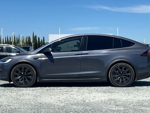 Used 2022 Tesla Model X Plaid AWD/4WD image 6