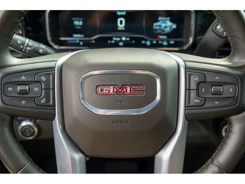 Used 2025 GMC Sierra 1500 SLT AWD/4WD image 17