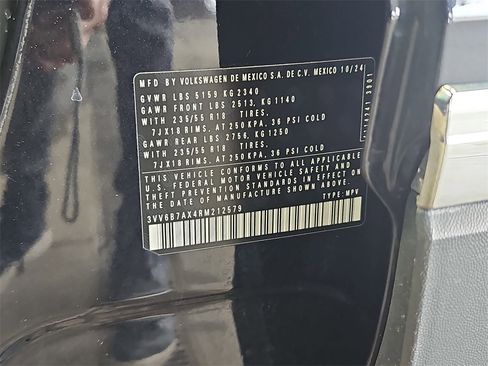 Used 2024 Volkswagen Tiguan Wolfsburg Edition image 36