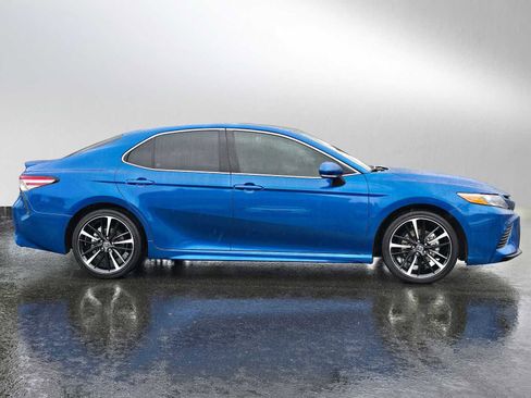 Used 2020 Toyota Camry XSE w/ Carpet Mat Package image 2