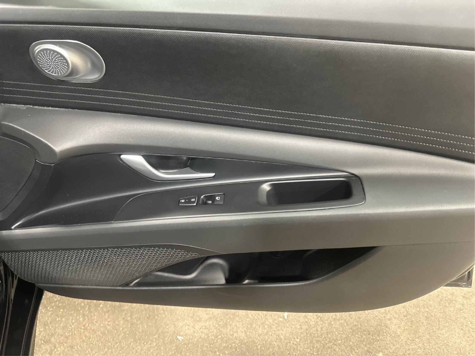 Used 2026 Hyundai Elantra SE FWD image 21