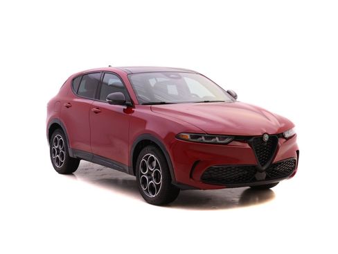 New 2025 Alfa Romeo Tonale w/ Premium Package AWD/4WD image 2