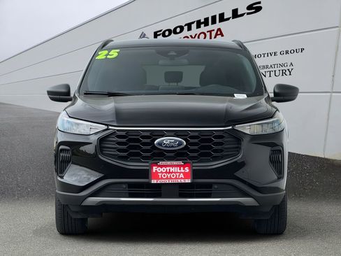 Used 2025 Ford Escape ST-Line AWD/4WD image 2