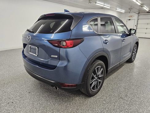 Used 2018 MAZDA CX-5 Touring w/ Preferred Equipment Package AWD/4WD image 4