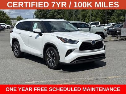 Used 2024 Toyota Highlander XLE