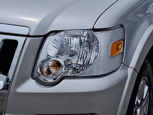Used 2010 Ford Explorer Sport Trac Limited AWD/4WD image 12