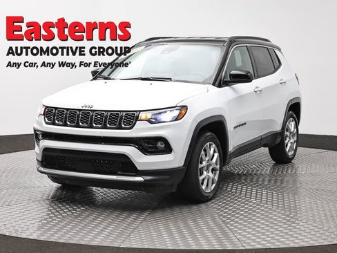 Used 2025 Jeep Compass Limited AWD/4WD image 1