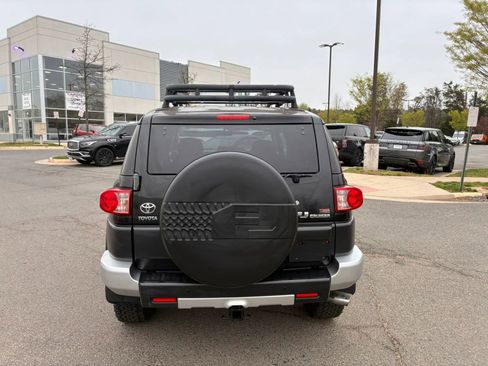 Used 2007 Toyota FJ Cruiser 4WD image 8