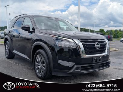Used 2025 Nissan Pathfinder SV