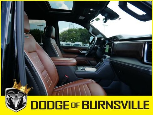 Used 2025 GMC Sierra 3500 Denali Ultimate w/ Snow Plow Prep/Camper Package AWD/4WD image 15